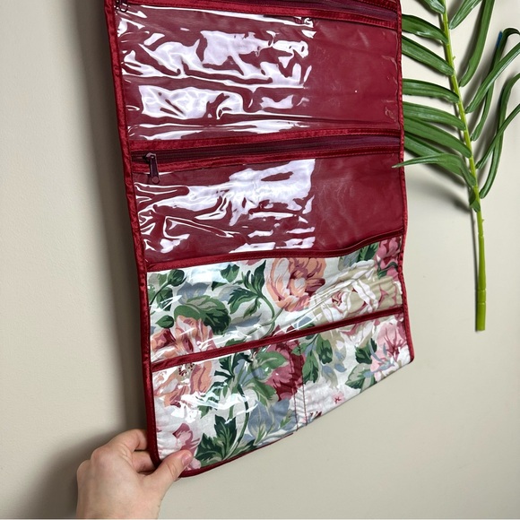 Vintage Floral Makeup Toiletries Hanging Roll Up Travel Organizer - Picture 5 of 6